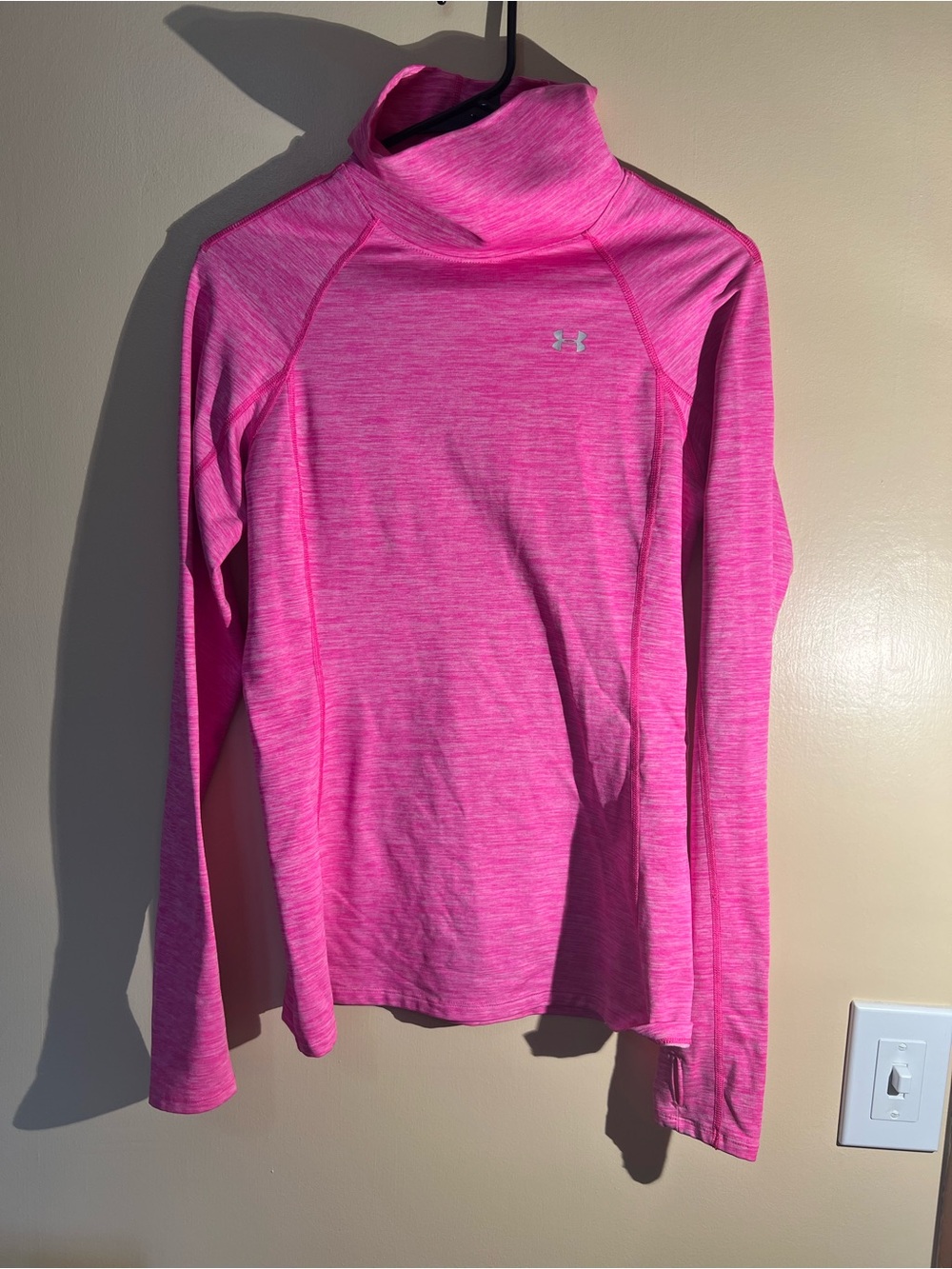 Women’s Under Armour Pink Long Sleeve Turtleneck Size Medium